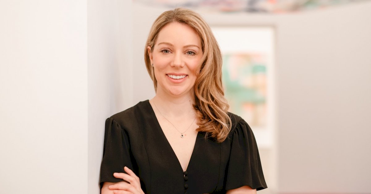 Biography of Aviva Taeidkashani