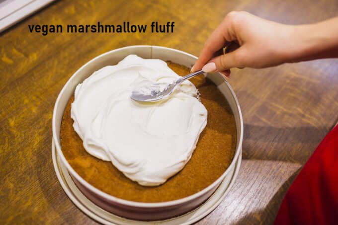 How to Make Vegan Marshmallow Fluff
