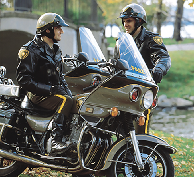 Do Cops Still Wear Leather Jackets in 2026? History vs. Today