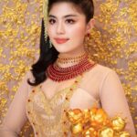 Fashion Gold: Top Trends and Styling Ideas for Every Occasion